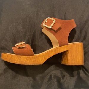 Buckle platform sandal topshop